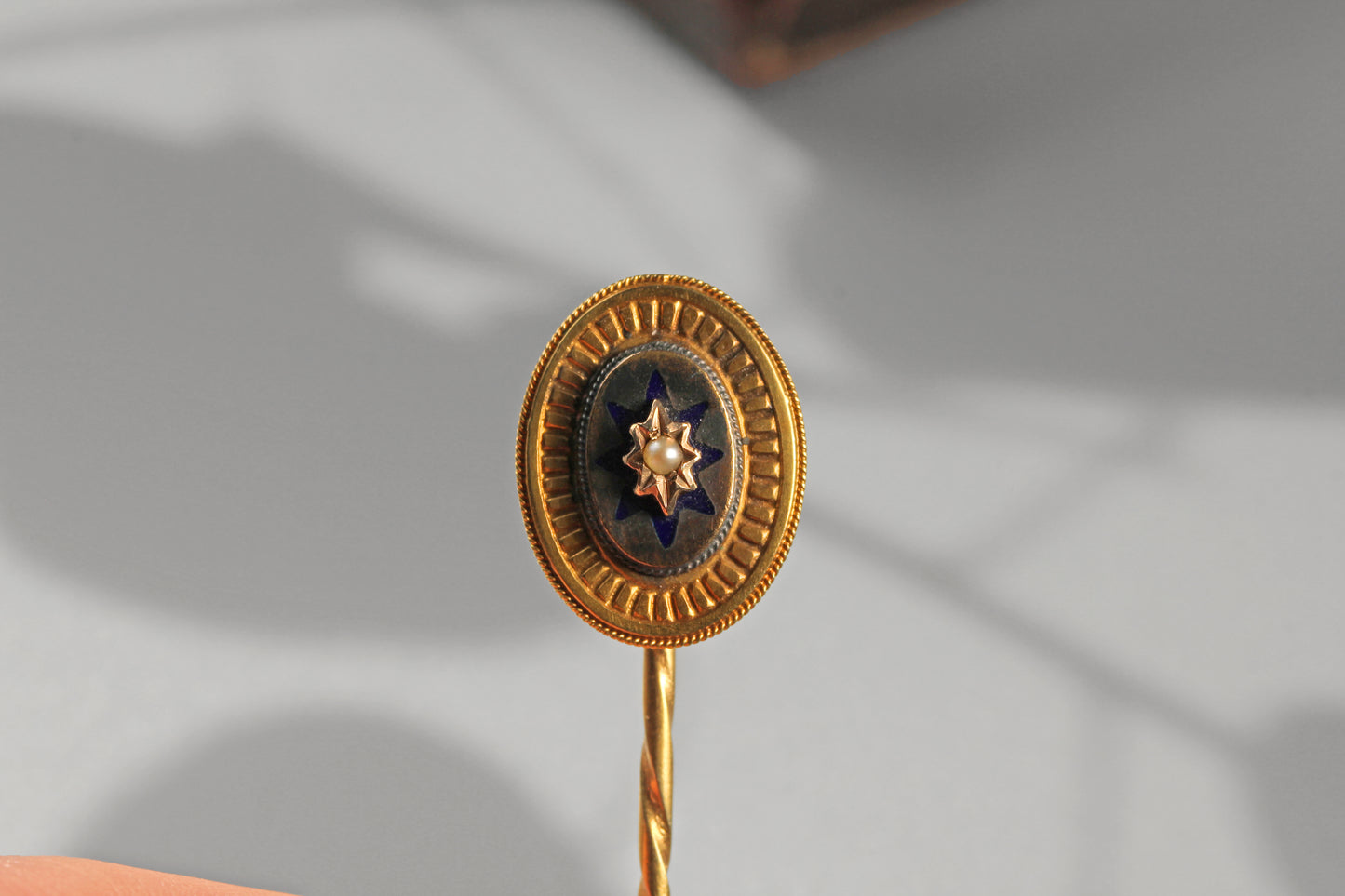 Antique victorian seed pearl & enamel pin, in 9 carat gold