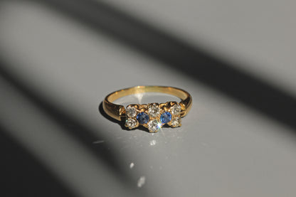 Antique art deco sapphire and old cut diamond ring, in 18 carat gold