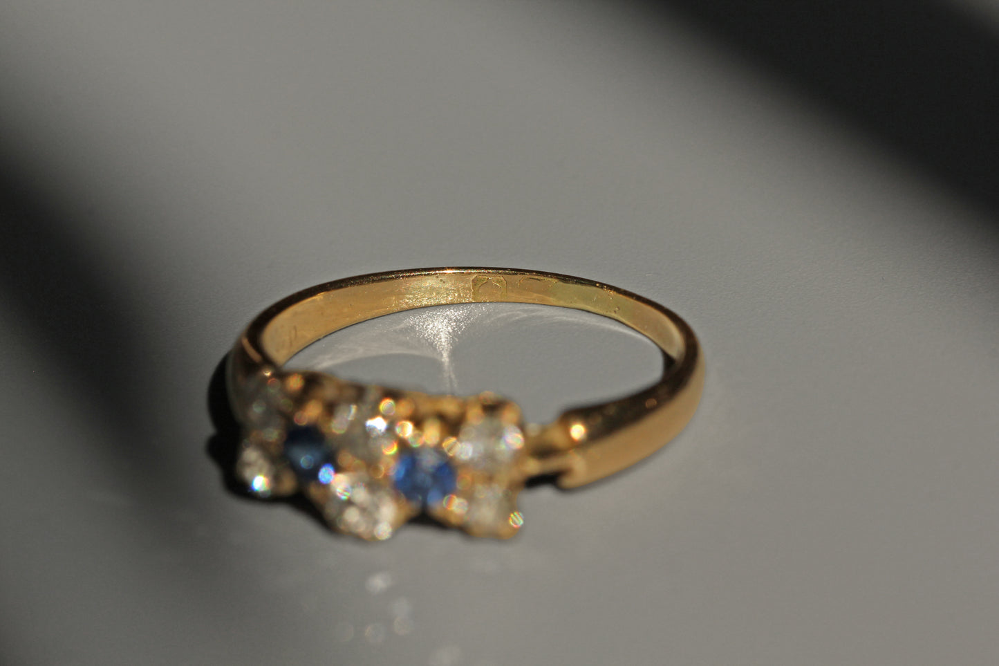 Antique art deco sapphire and old cut diamond ring, in 18 carat gold