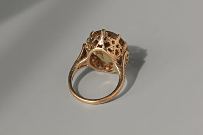 Vintage citrine solitaire ring, in 9 carat gold