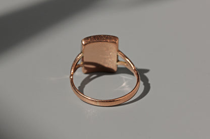 Antique edwardian onyx lyre ring, in 9 carat rose gold