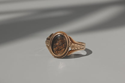 Antique edwardian hairwork mourning ring, in 9 carat gold