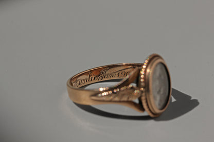 Antique edwardian hairwork mourning ring, in 9 carat gold
