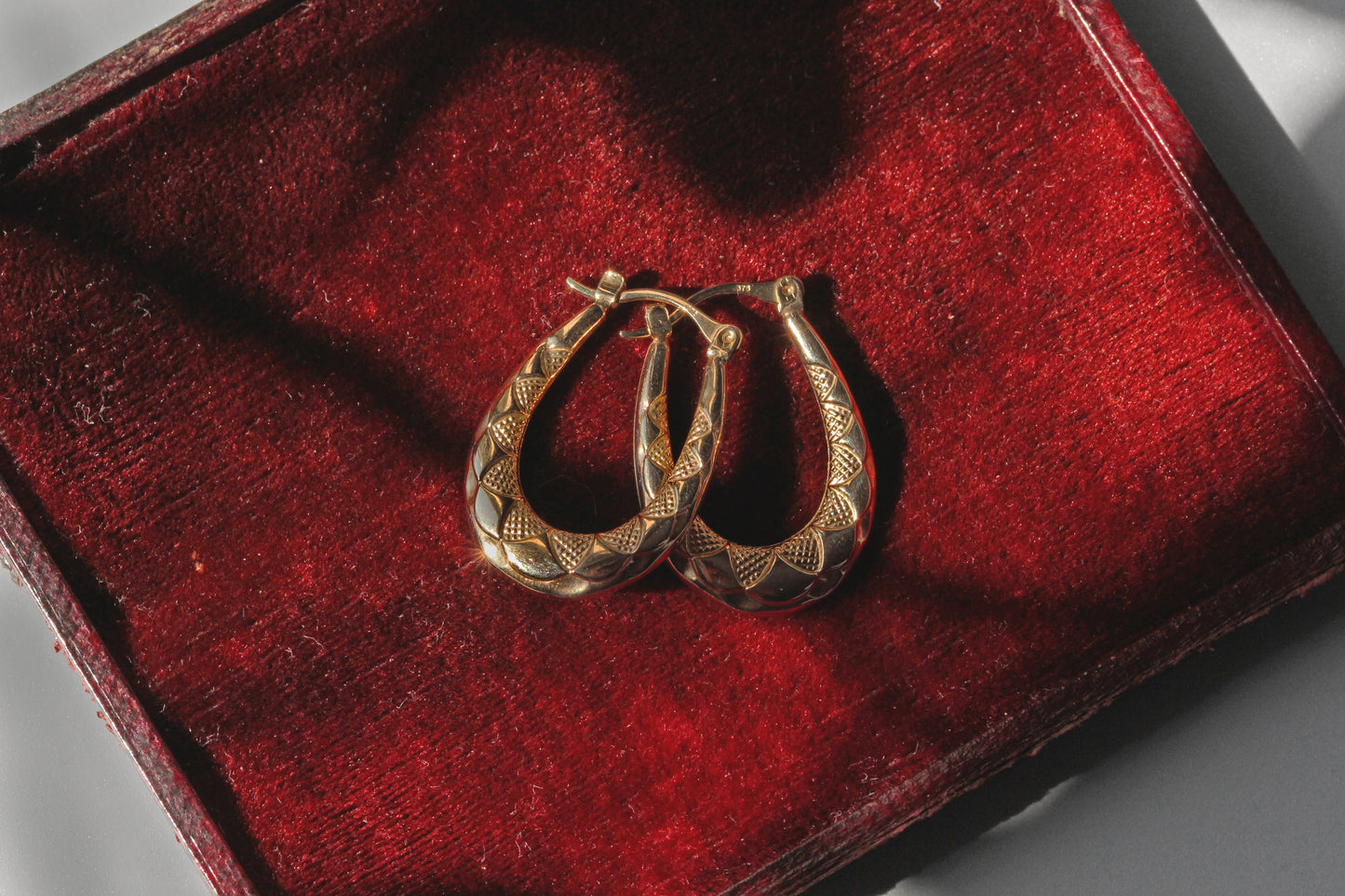 Vintage creole hoop earrings, in 9 carat gold