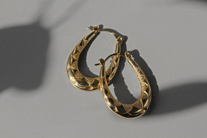 Vintage creole hoop earrings, in 9 carat gold