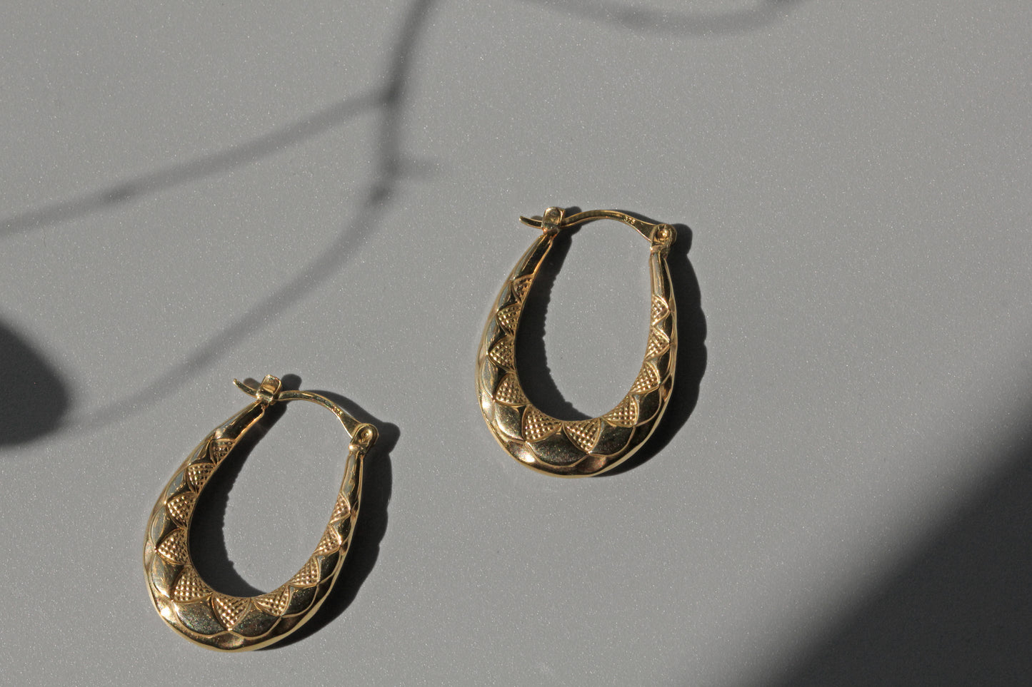 Vintage creole hoop earrings, in 9 carat gold