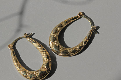 Vintage creole hoop earrings, in 9 carat gold