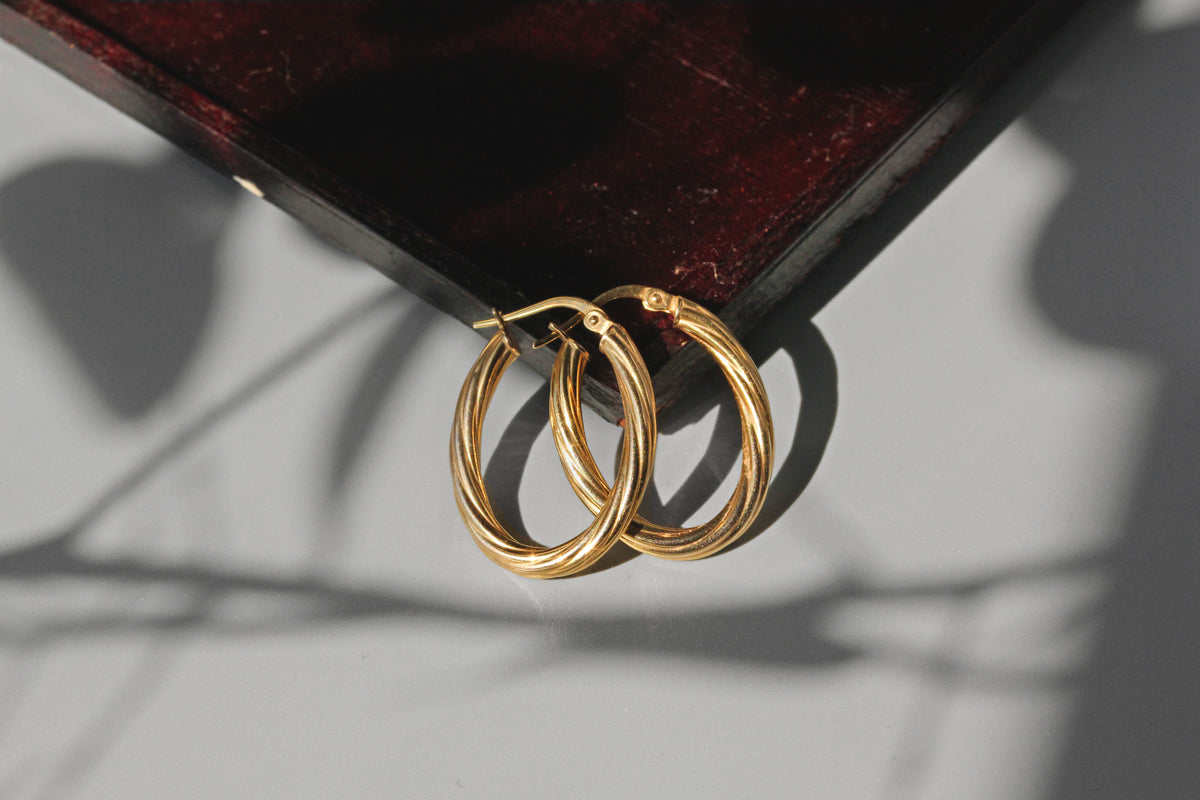 Vintage twist hoop earrings, in 9 carat gold