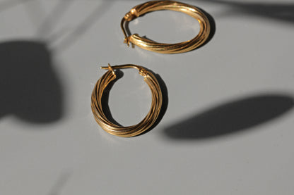 Vintage twist hoop earrings, in 9 carat gold