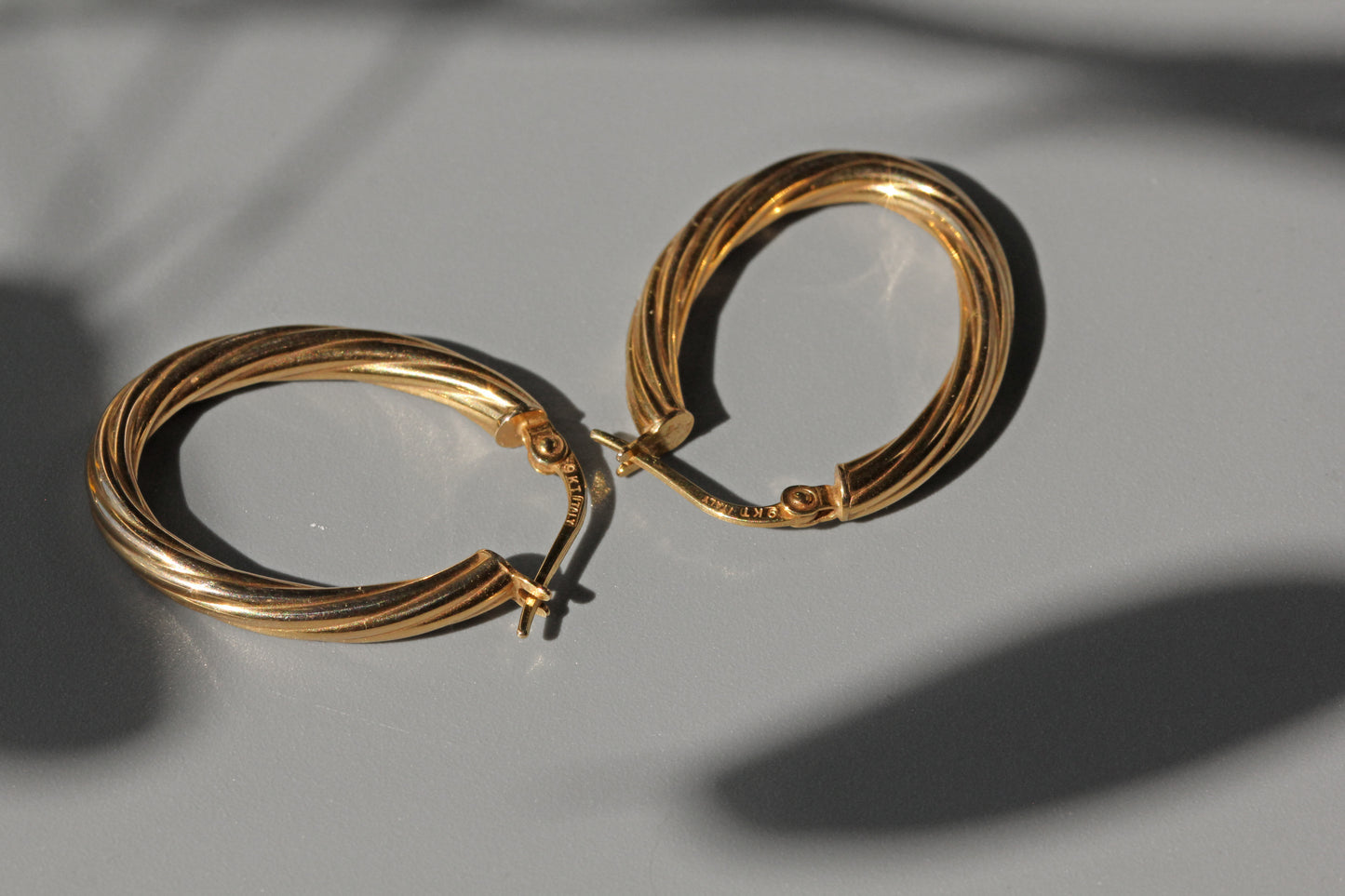 Vintage twist hoop earrings, in 9 carat gold