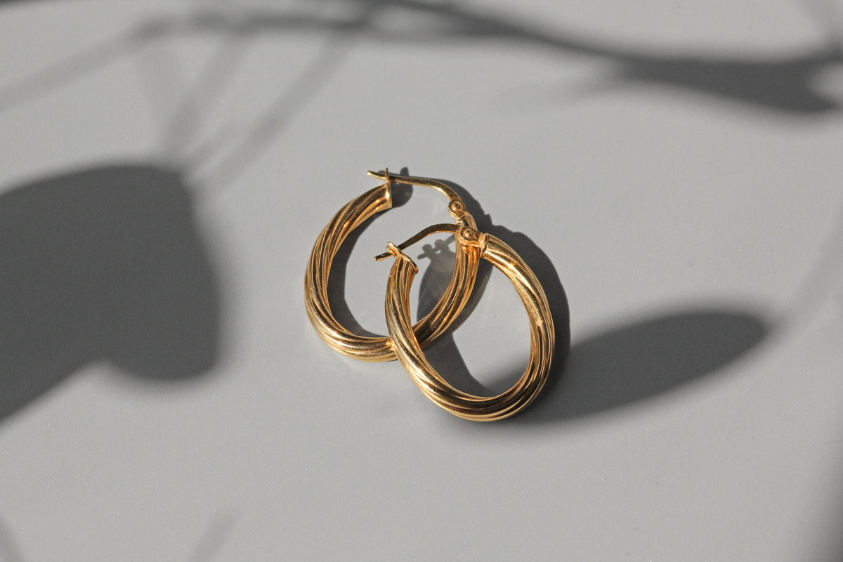 Vintage twist hoop earrings, in 9 carat gold