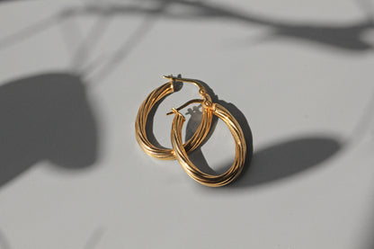 Vintage twist hoop earrings, in 9 carat gold