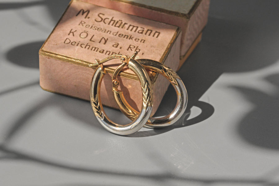 Vintage two-tone creole hoop earrings in 9 carat gold in antique ring box