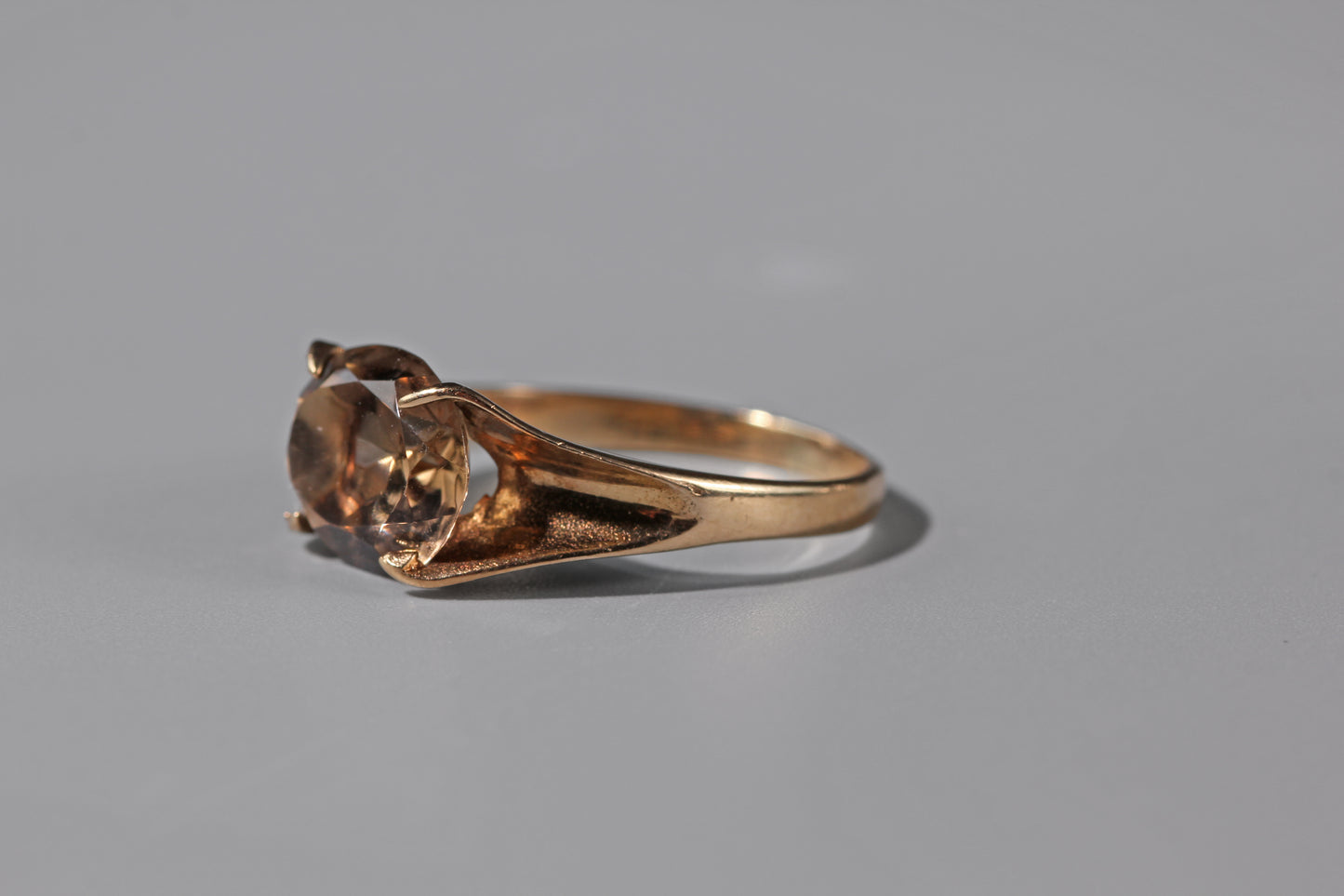 Vintage smoky quartz solitaire ring, in 9 carat gold