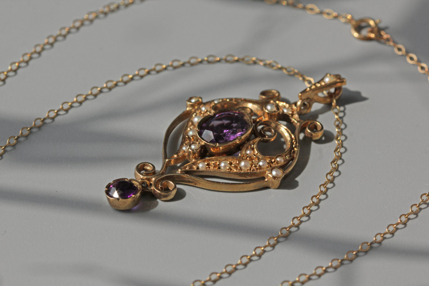 Vintage amethyst & pearl lavaliere pendant necklace, in 9 carat gold
