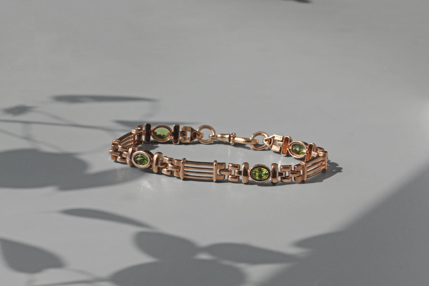 Vintage fancy link albert chain peridot bracelet, in 9 carat gold
