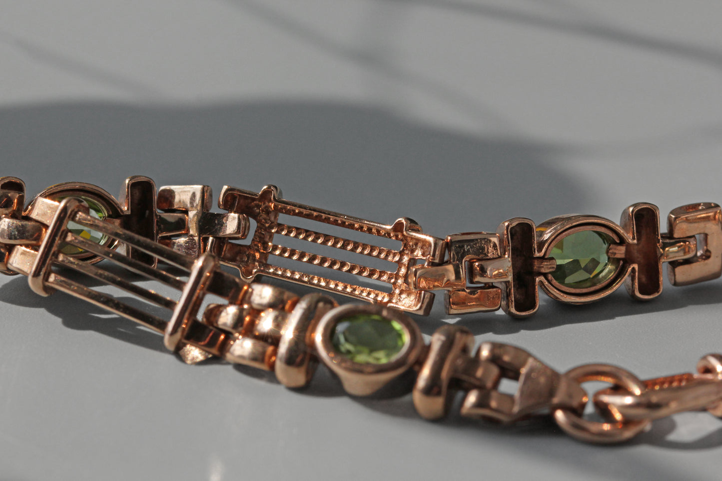 Vintage fancy link albert chain peridot bracelet, in 9 carat gold