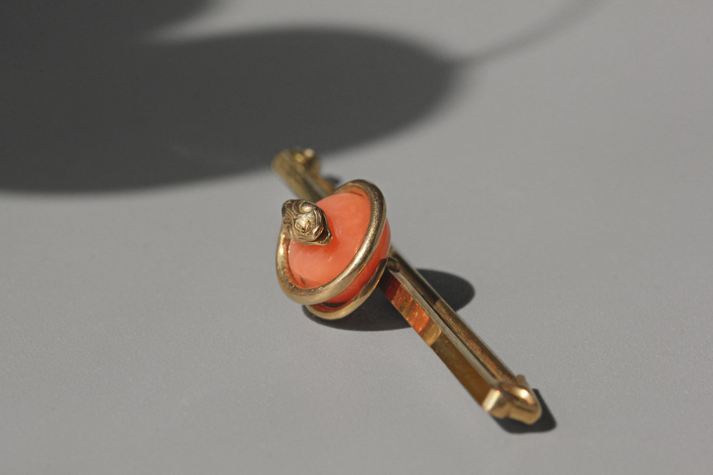 Antique victorian coral serpent snake brooch, in 9 carat gold