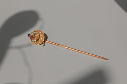 Antique Victorian trefoil crescent moon pin in 18 carat gold full length