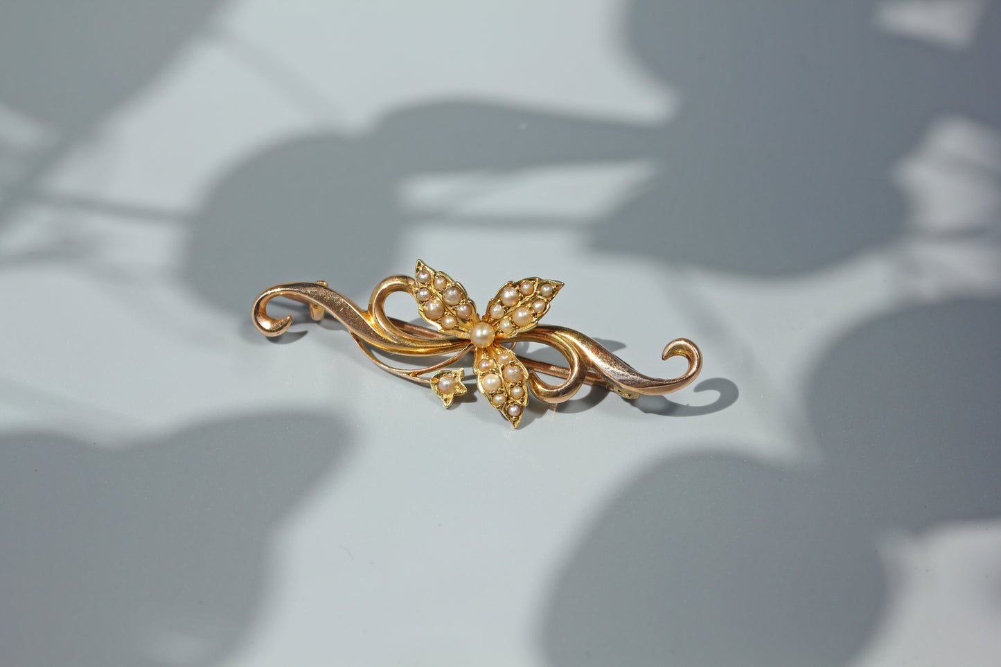 Antique seed pearl floral ivy brooch, in 15ct gold