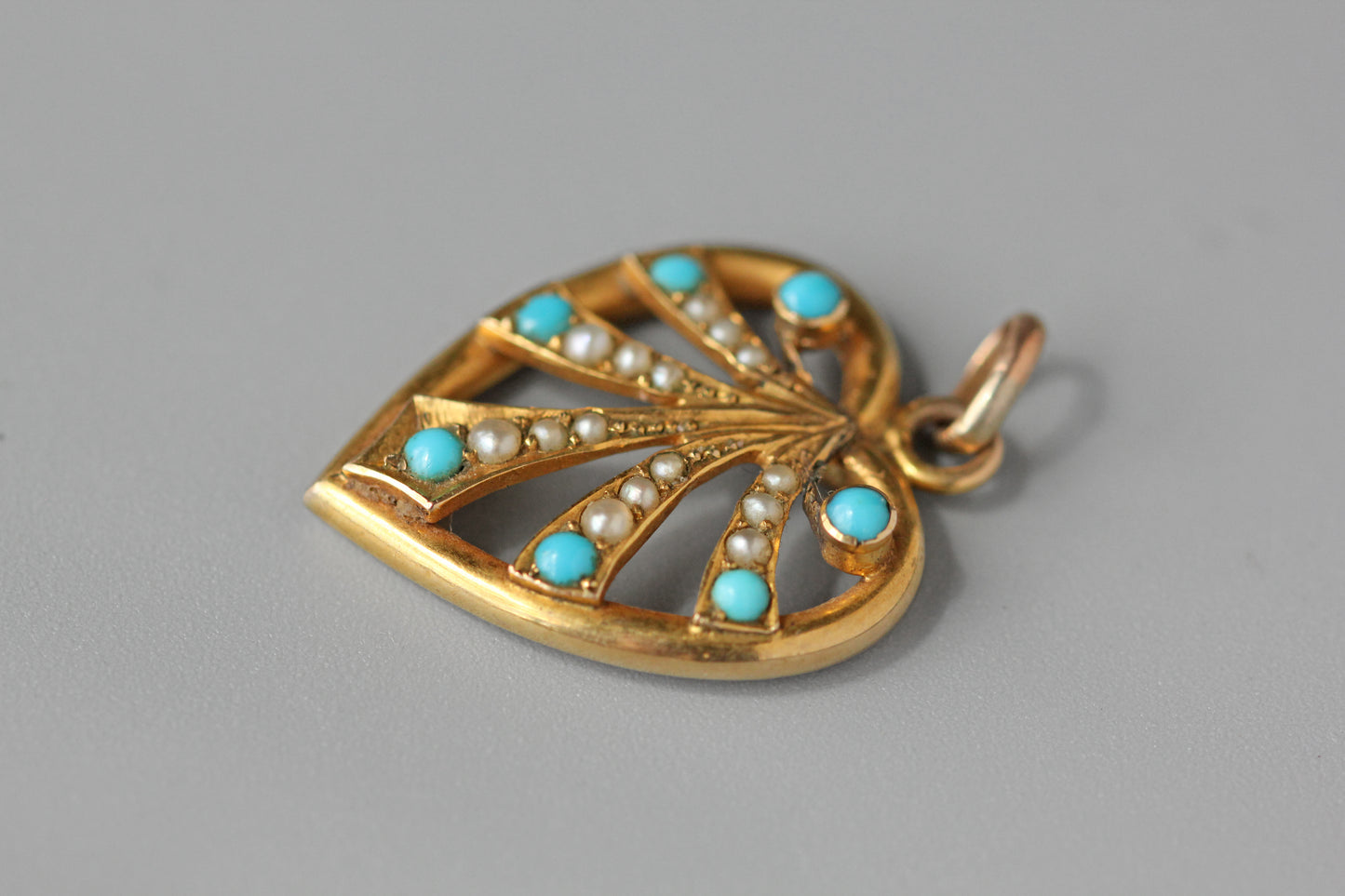 Antique victorian turquoise and pearl heart pendant, in 9 carat gold