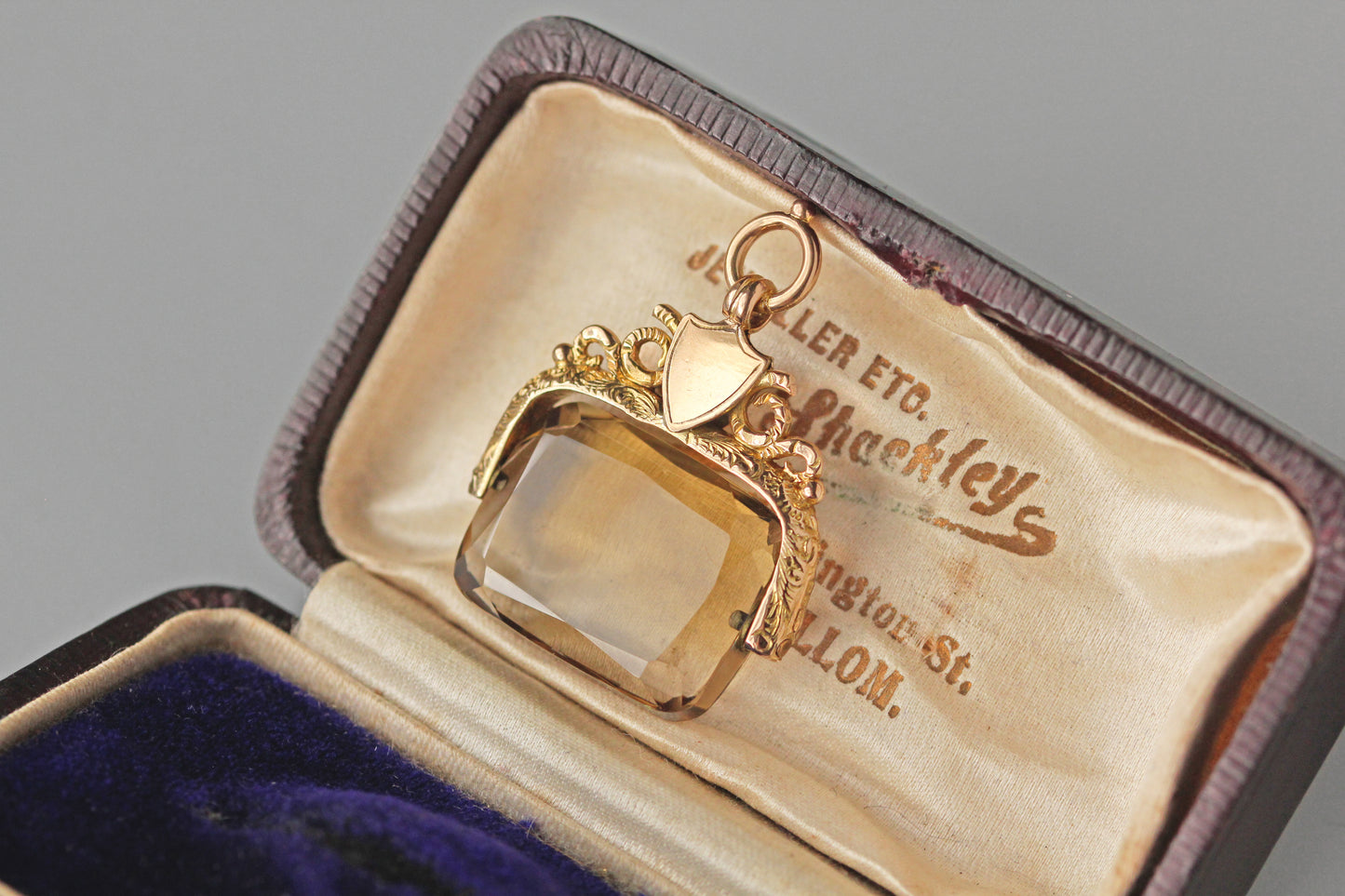 Antique citrine spinning fob seal pendant, in 9 carat gold