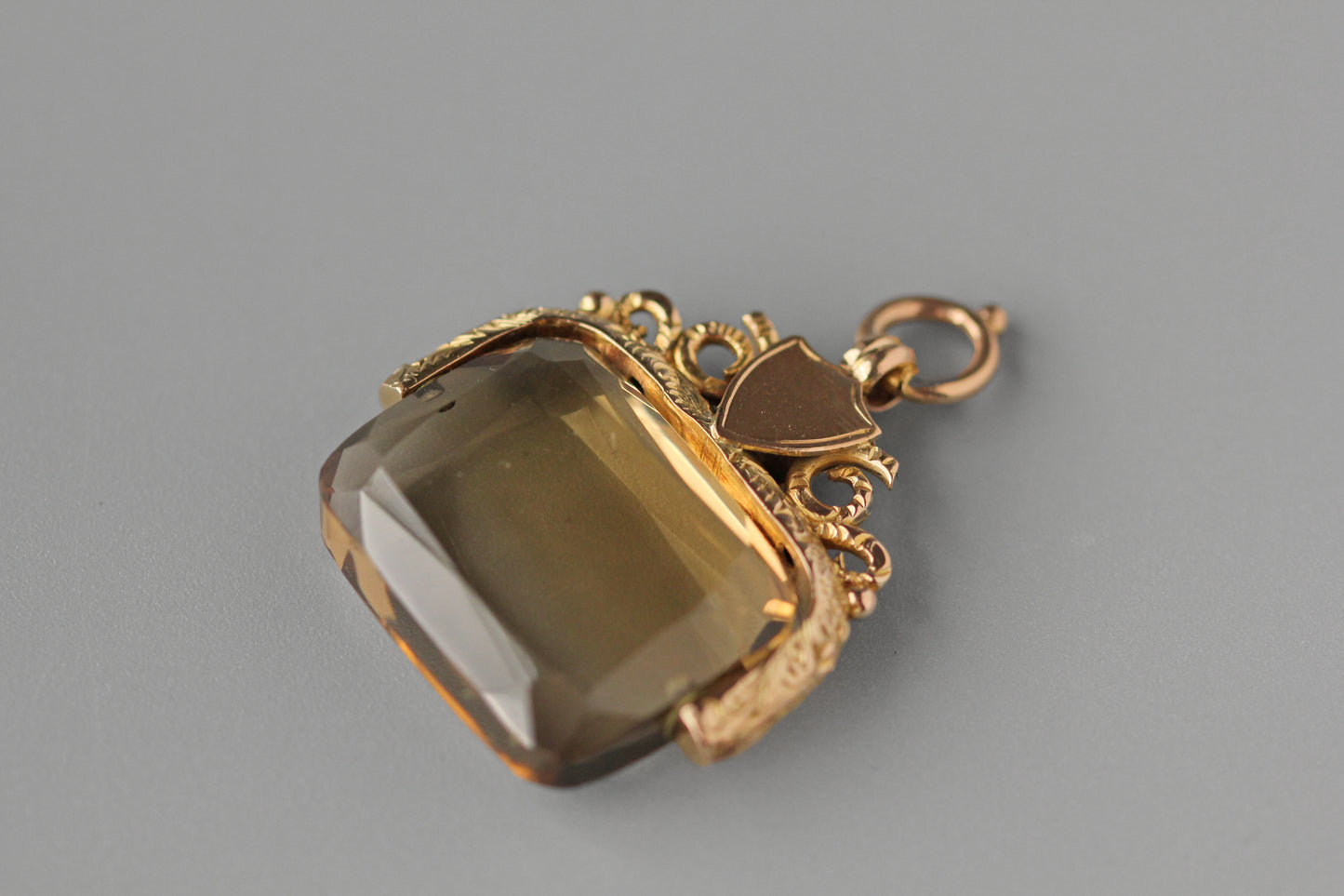 Antique citrine spinning fob seal pendant, in 9 carat gold