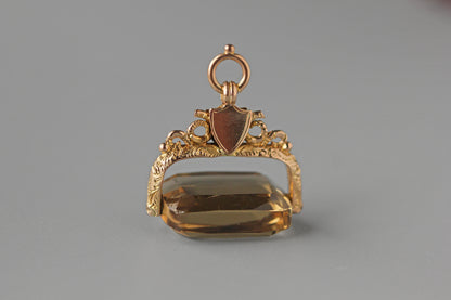 Antique citrine spinning fob seal pendant, in 9 carat gold