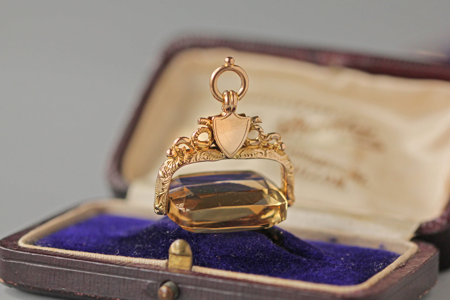 Antique citrine spinning fob seal pendant, in 9 carat gold