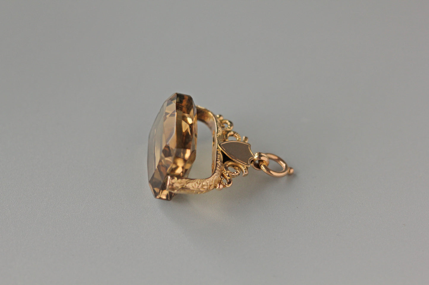 Antique citrine spinning fob seal pendant, in 9 carat gold
