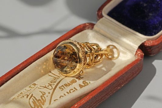 Vintage smoky quartz fob seal, in 9 carat gold