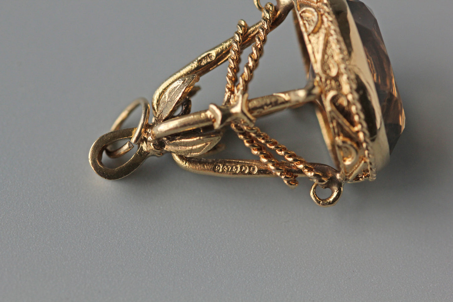 Vintage smoky quartz fob seal, in 9 carat gold