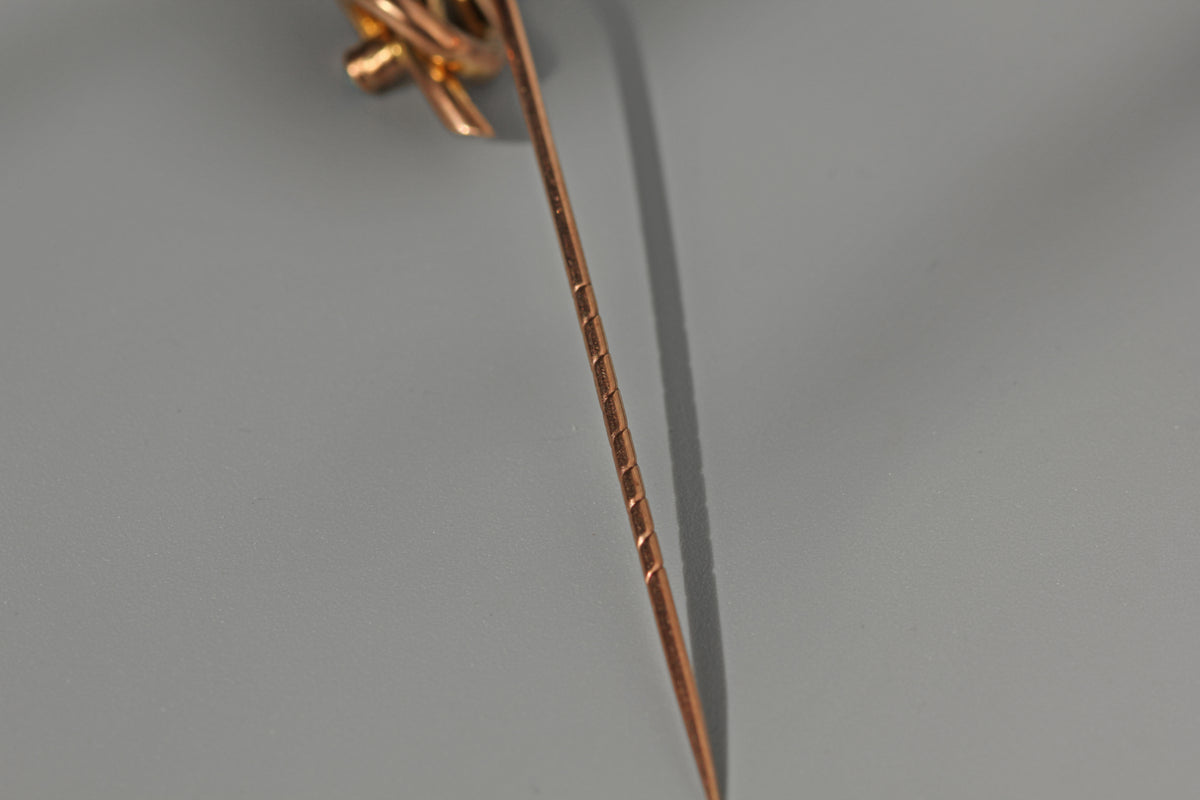 Antique edwardian turquoise treble clef pin, in 9ct gold