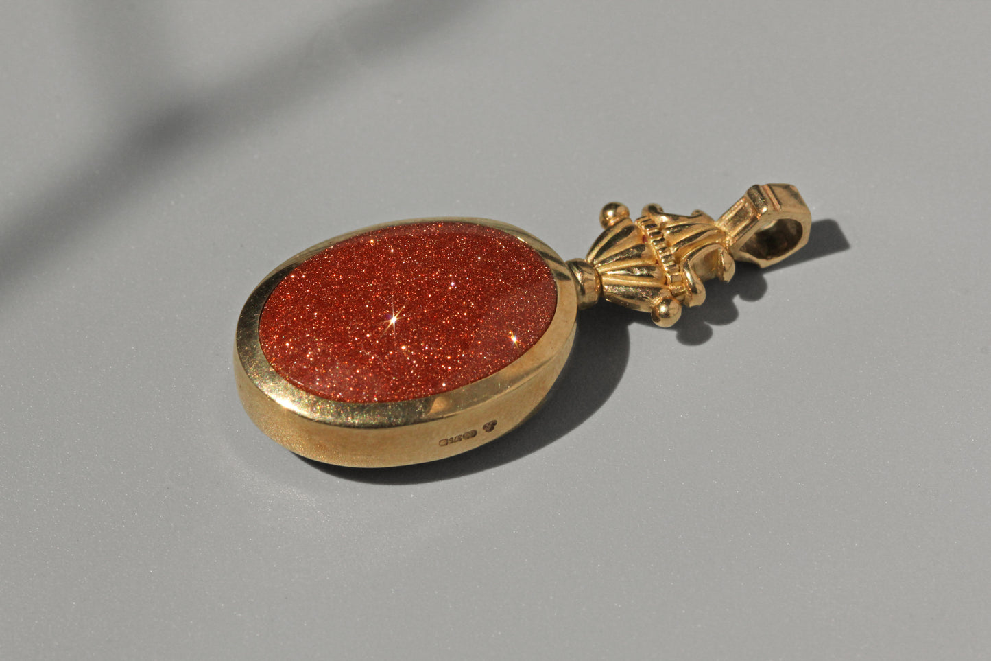 Vintage goldstone fob pendant, in 9 carat gold