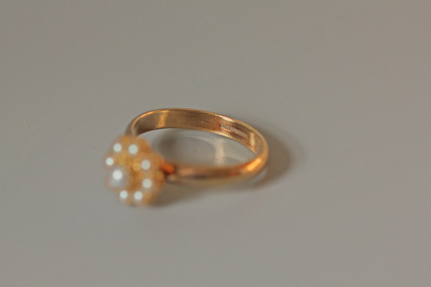 Vintage cultured pearl floral cluster ring, in 9 carat gold