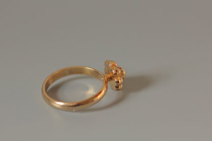 Vintage cultured pearl floral cluster ring, in 9 carat gold