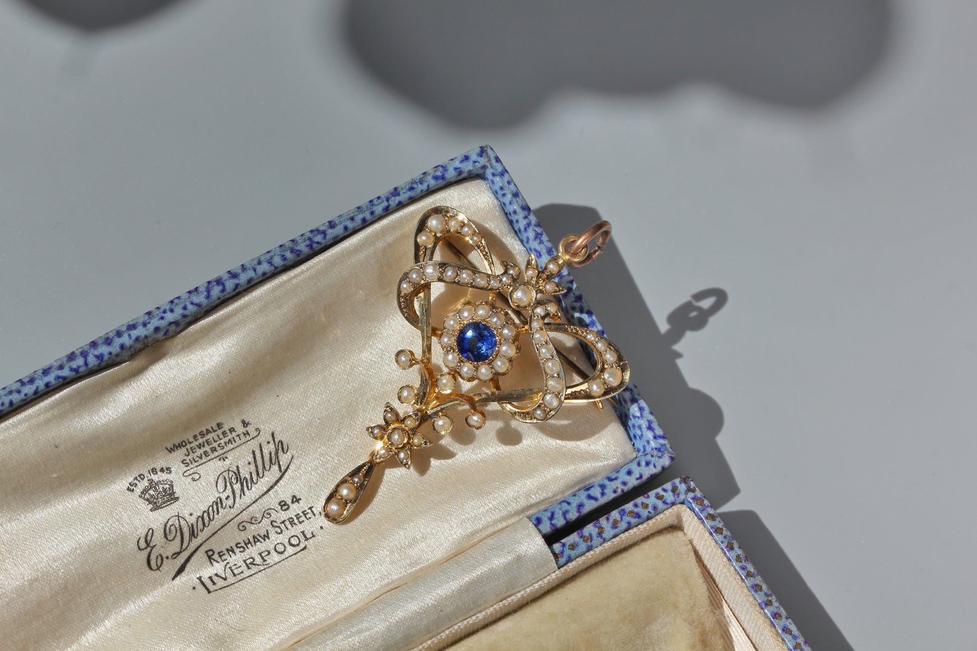 art nouveau antique pendant with pearls in 9ct gold