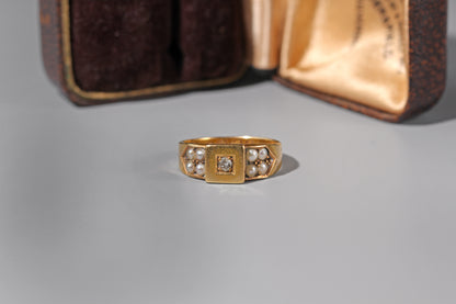 Antique old mine cut diamond engagement ring with pearls