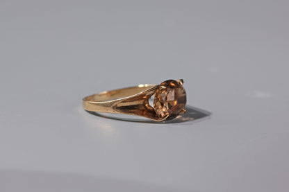 Hallmarked 9ct gold smoky quartz ring from 1975
